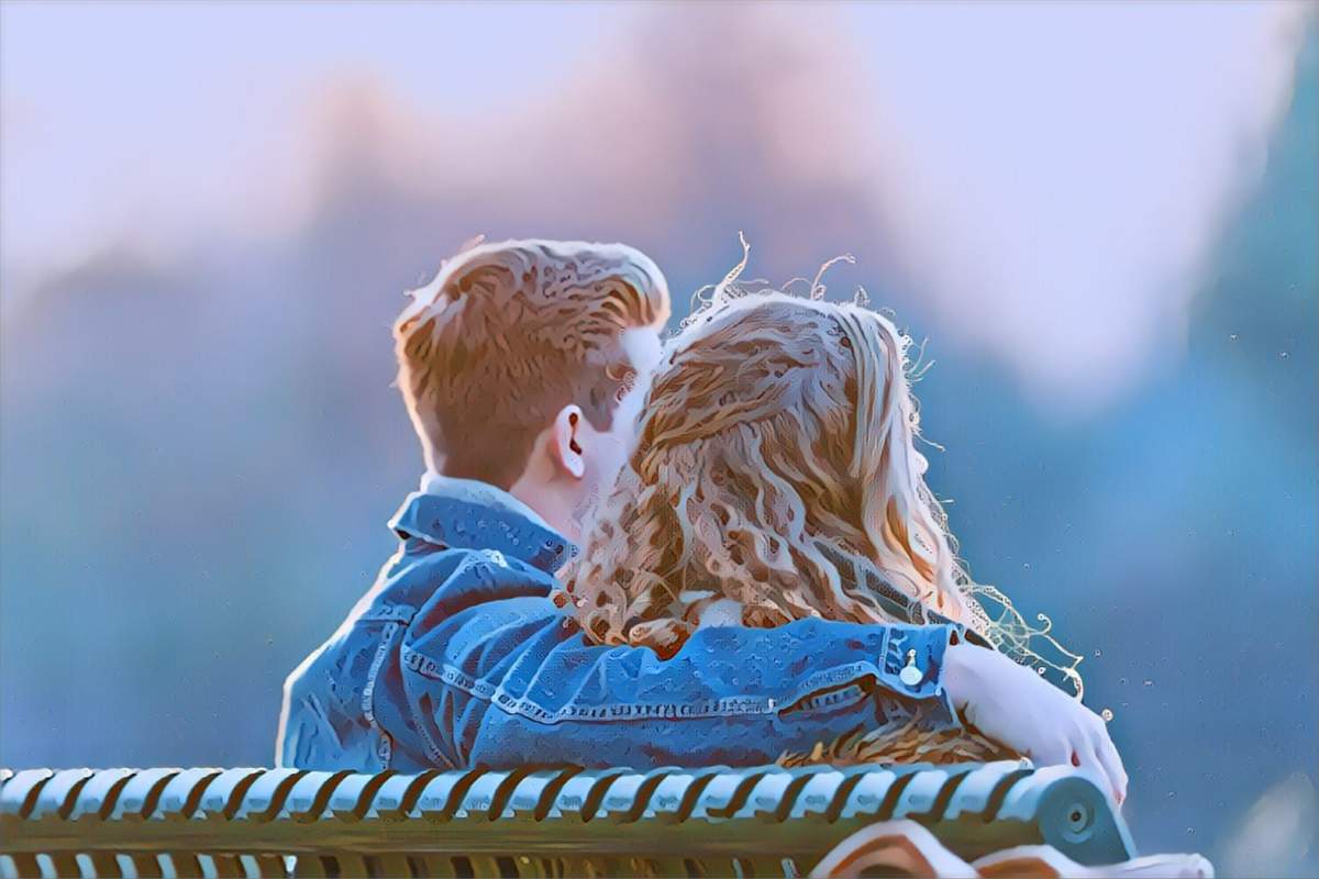 College Romance Essential Tips for Teens: Surviving the Experience